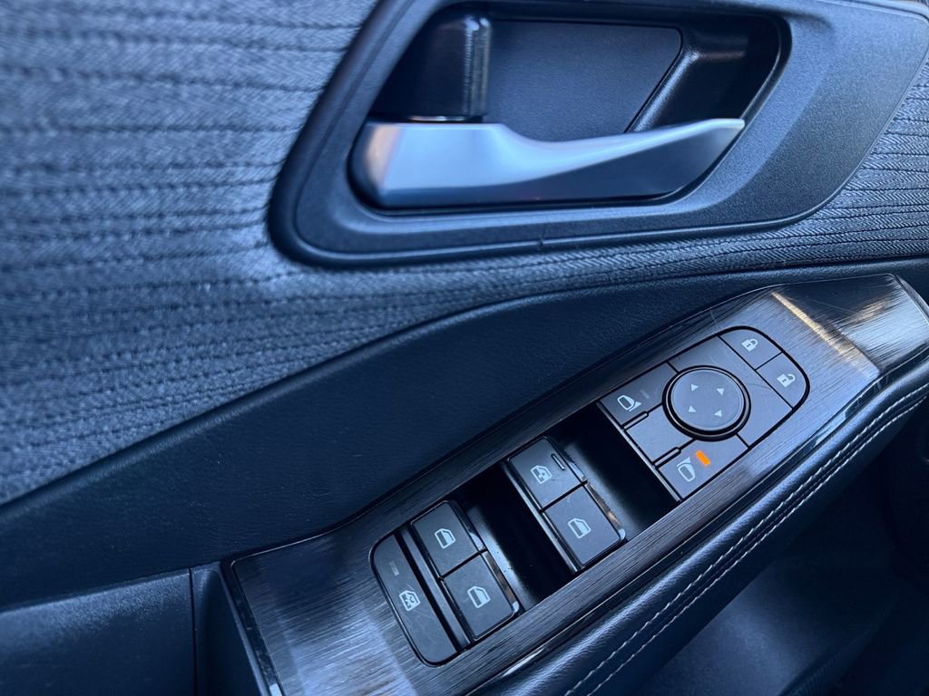 Certified 2023 Nissan Rogue SV image 28