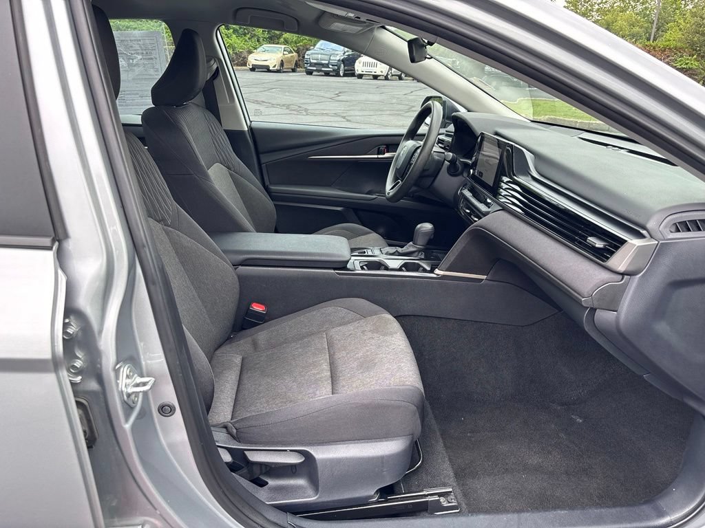 Used 2025 Toyota Camry LE FWD image 20
