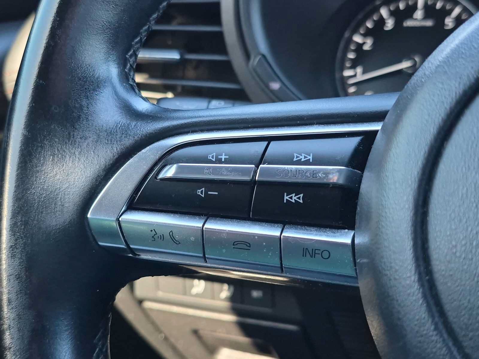 Used 2019 MAZDA MAZDA3 Hatchback w/ Premium Package FWD image 24