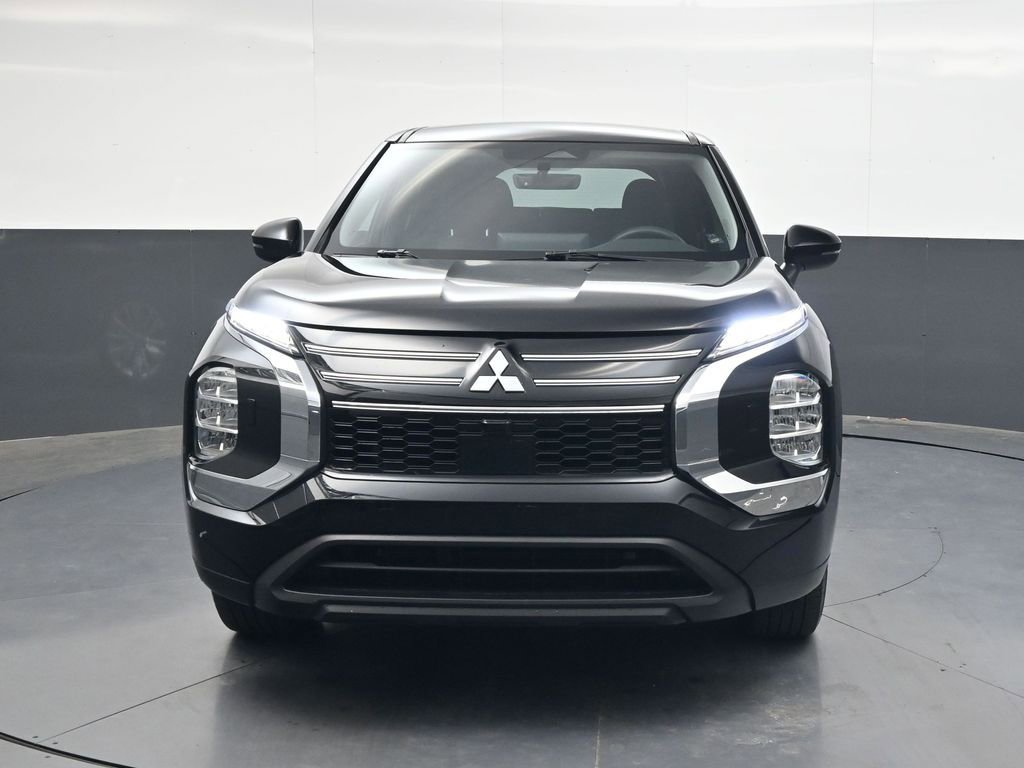 Used 2025 Mitsubishi Outlander ES AWD/4WD image 9