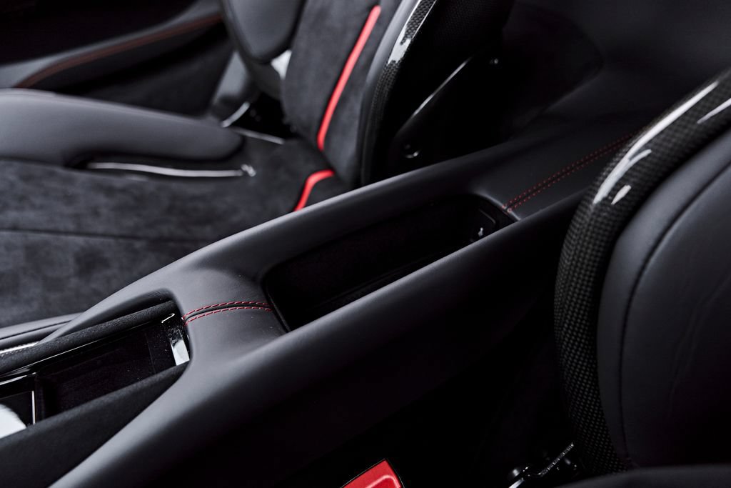 Used 2023 Ferrari 296 GTB RWD image 61