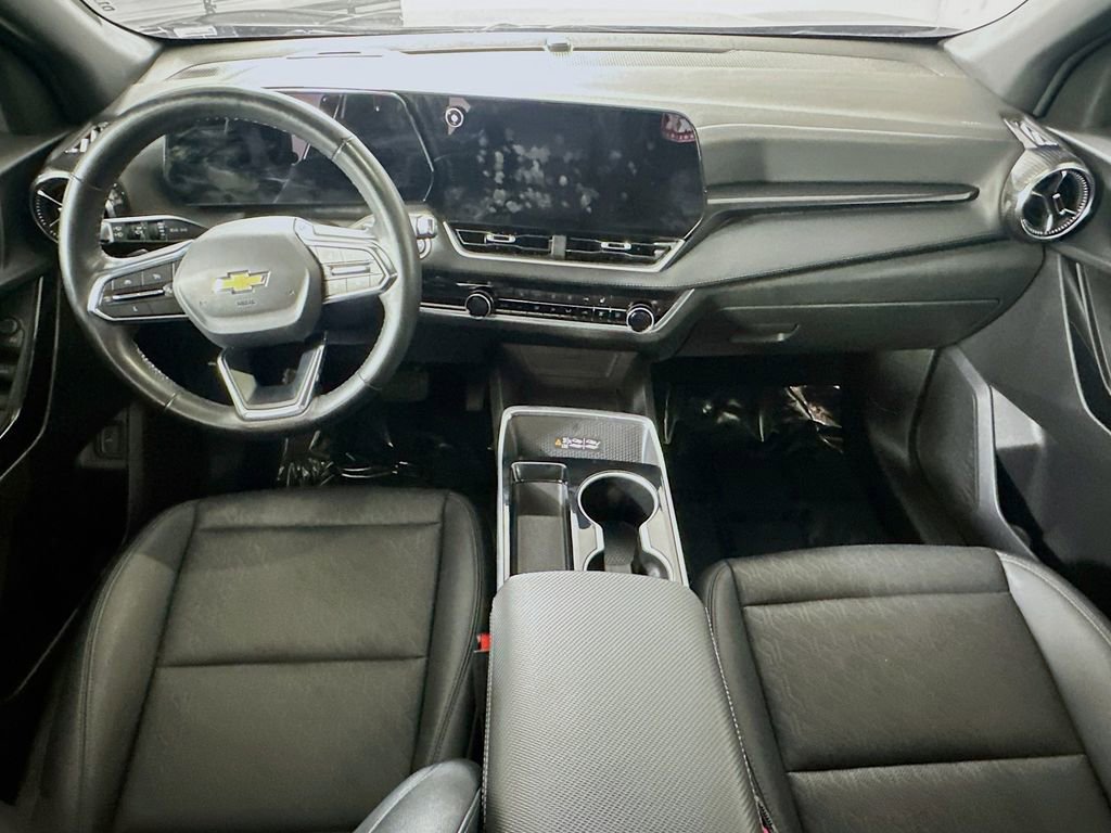 Used 2025 Chevrolet Equinox LT w/ Convenience Package II image 16