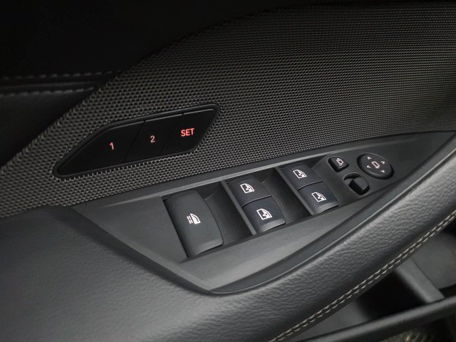 Used 2023 BMW M440i Convertible w/ Premium Package RWD image 31