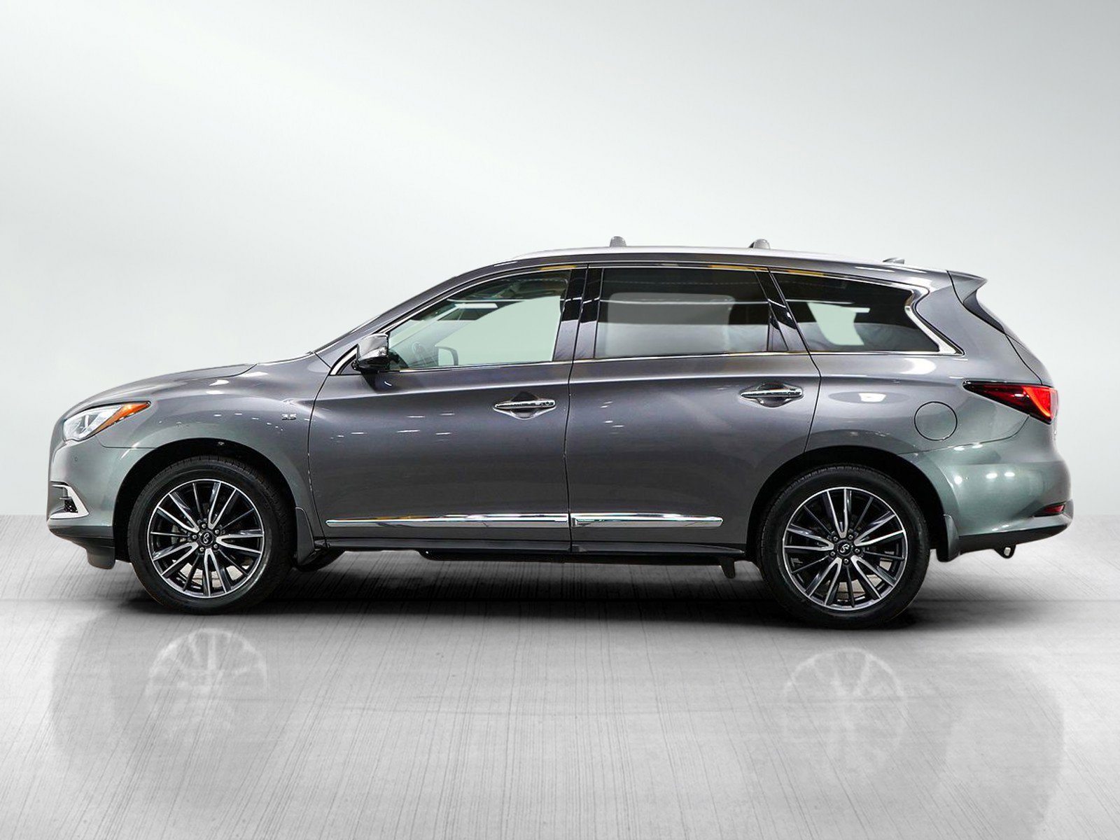 Used 2020 INFINITI QX60 Luxe w/ Sensory Package image 2
