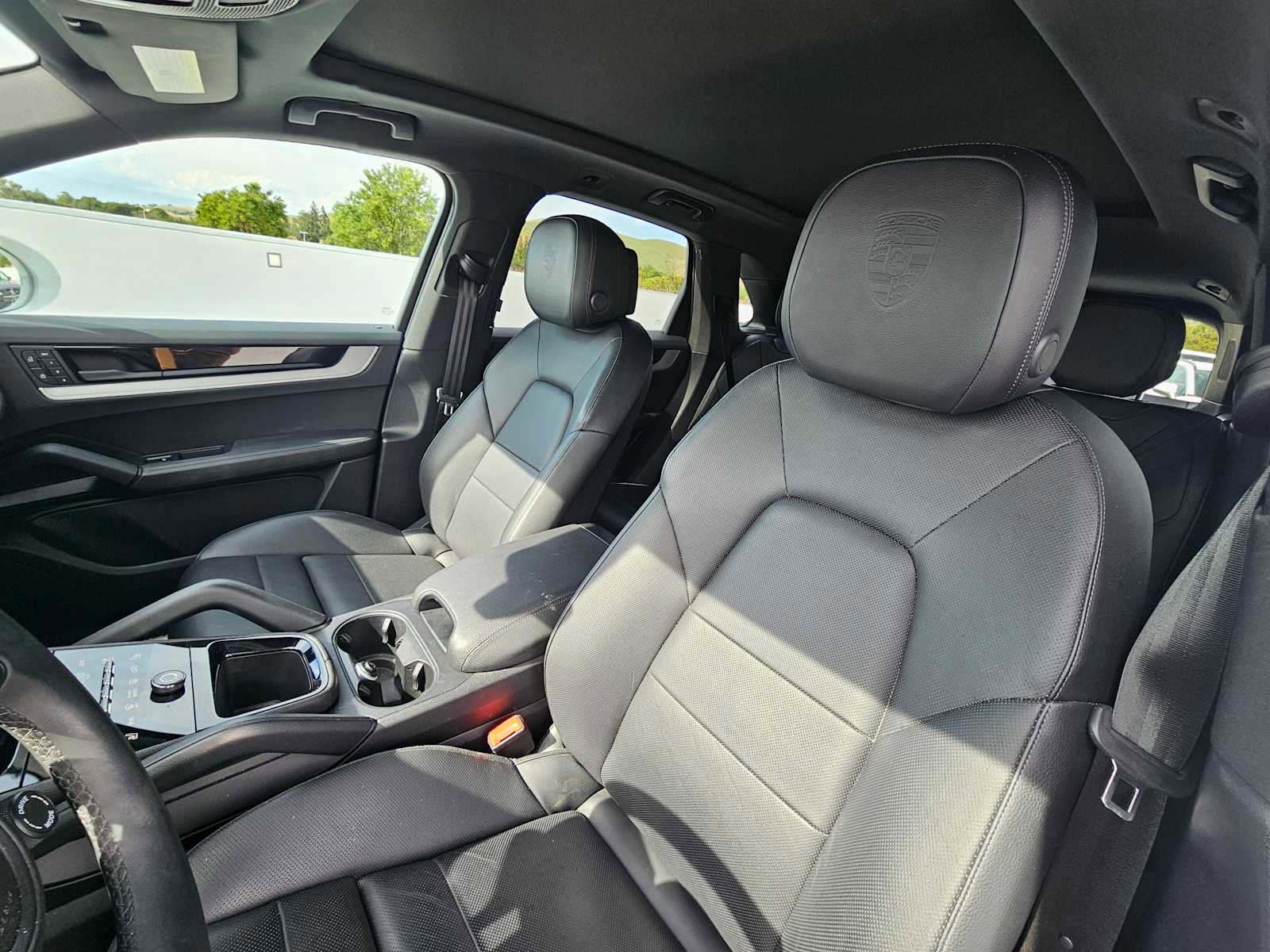 Used 2024 Porsche Cayenne image 26