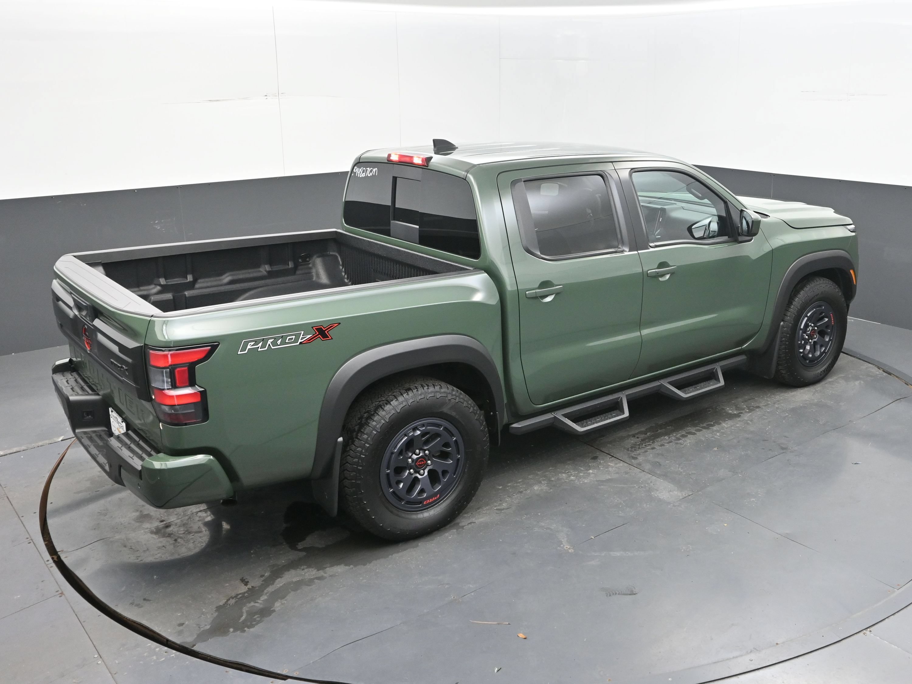 Used 2025 Nissan Frontier Pro-X RWD image 33