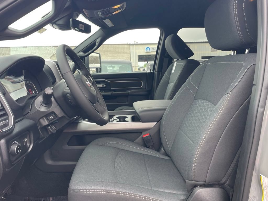 New 2026 RAM 2500 Big Horn AWD/4WD image 2