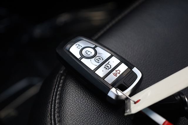 Used 2023 Ford Explorer Limited AWD/4WD image 28