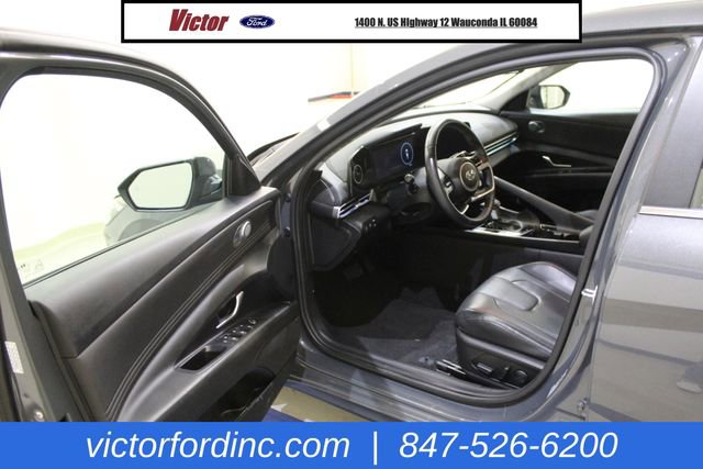 Used 2023 Hyundai Elantra Limited image 4