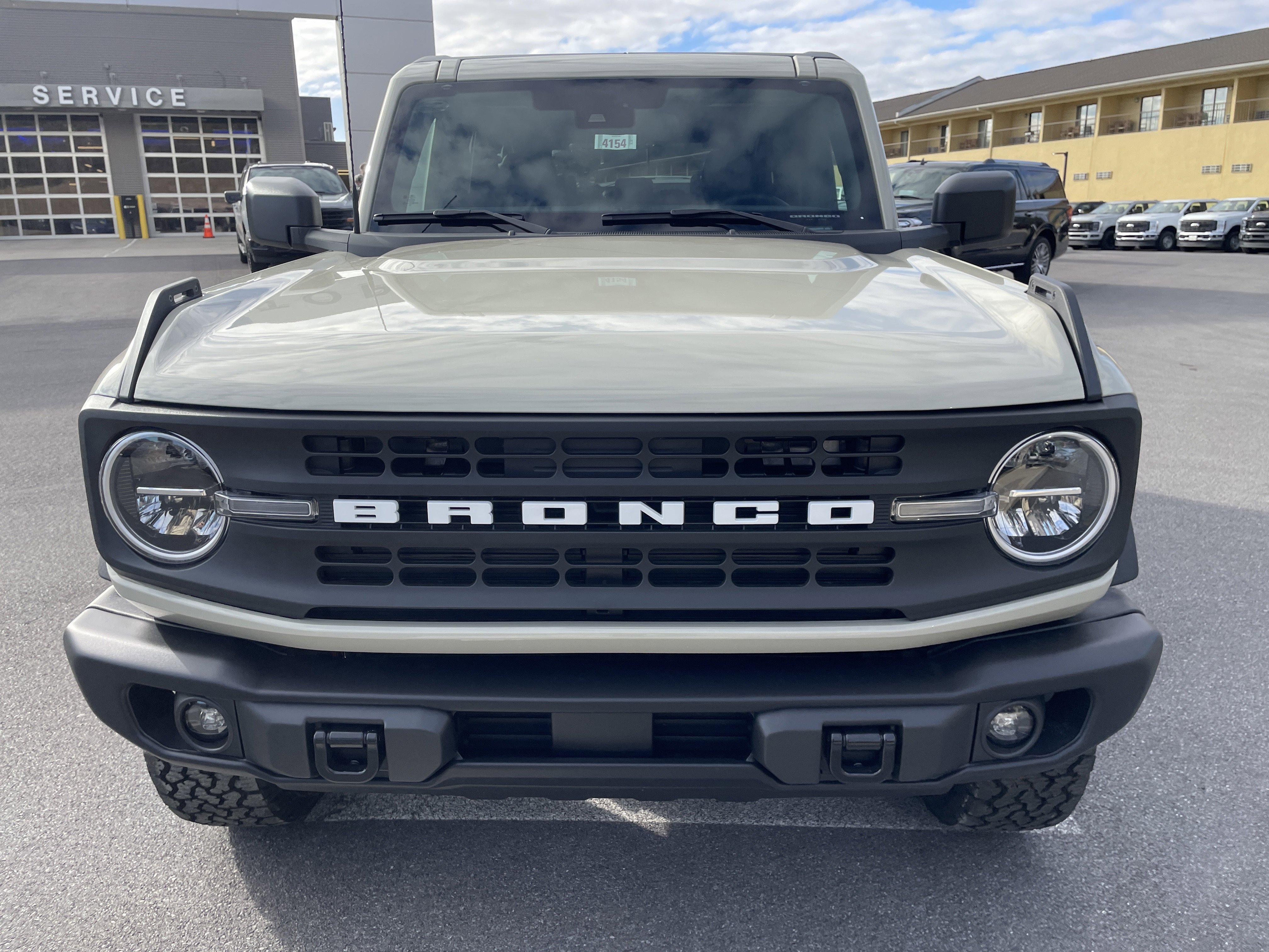 New 2025 Ford Bronco Big Bend w/ Black Diamond Package AWD/4WD image 2