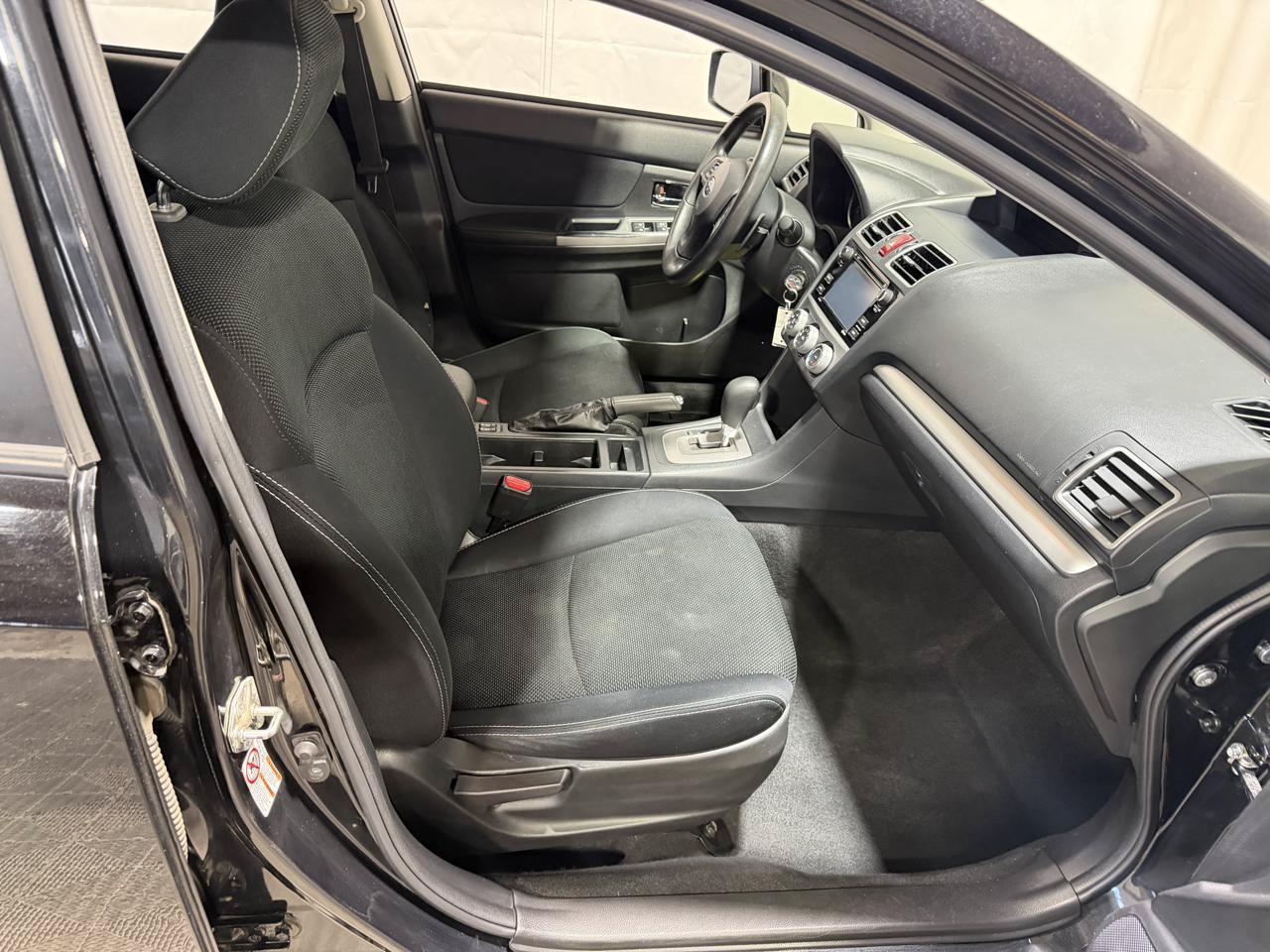 Used 2015 Subaru Crosstrek 2.0i Premium w/ Moonroof Package AWD/4WD image 28