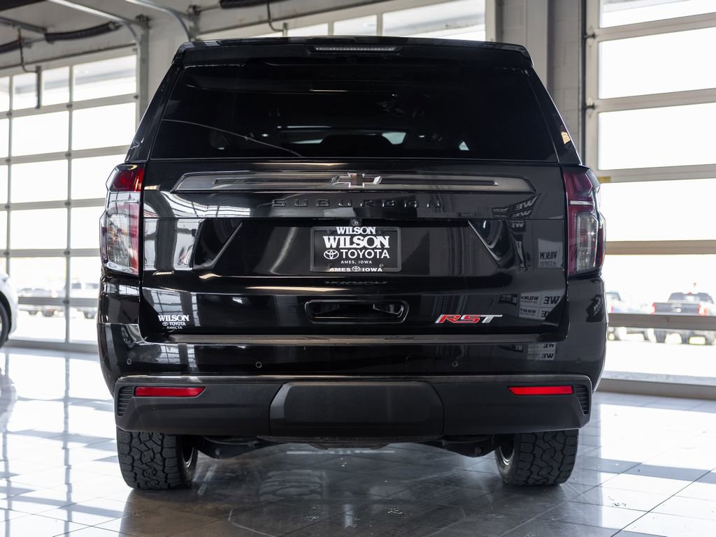 Used 2021 Chevrolet Suburban RST w/ Luxury Package AWD/4WD image 4