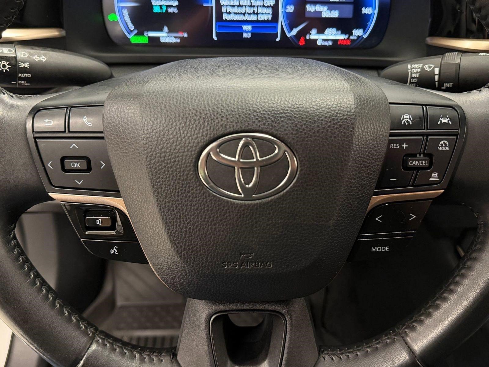 Used 2023 Toyota Crown Limited AWD/4WD image 13