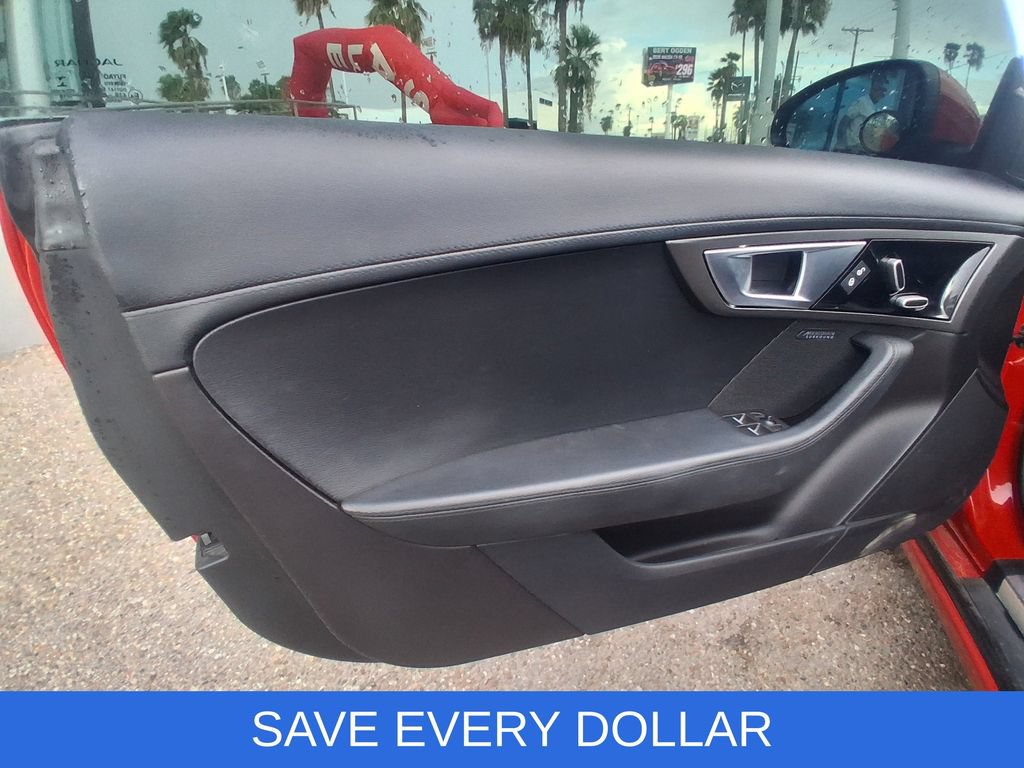 Used 2017 Jaguar F-TYPE Coupe RWD image 11