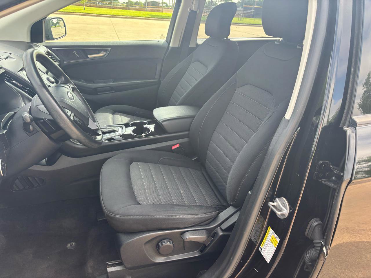 Used 2017 Ford Edge SE AWD/4WD image 10