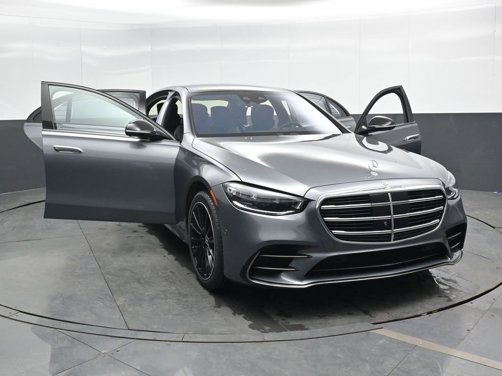 Used 2023 Mercedes-Benz S 580e 4MATIC Sedan image 45