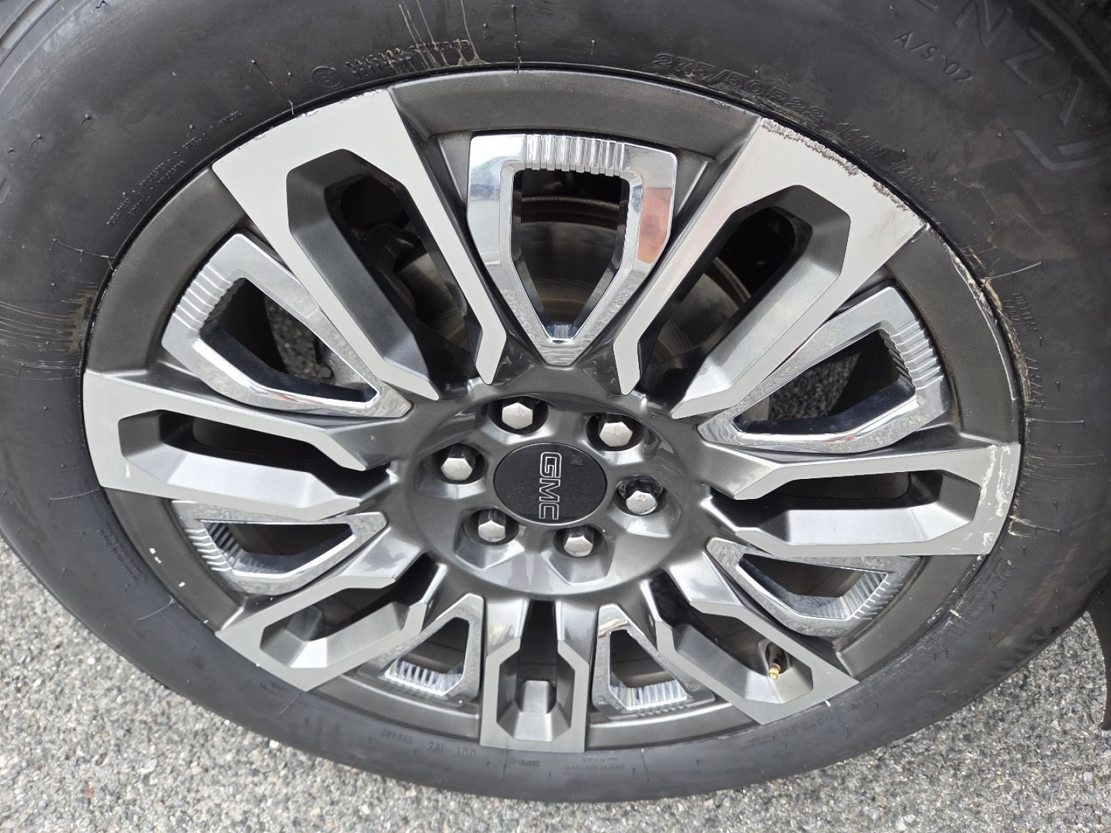 Used 2023 GMC Yukon Denali Ultimate AWD/4WD image 20