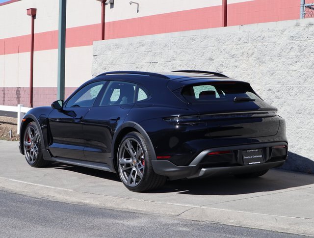 Used 2024 Porsche Taycan 4S image 3