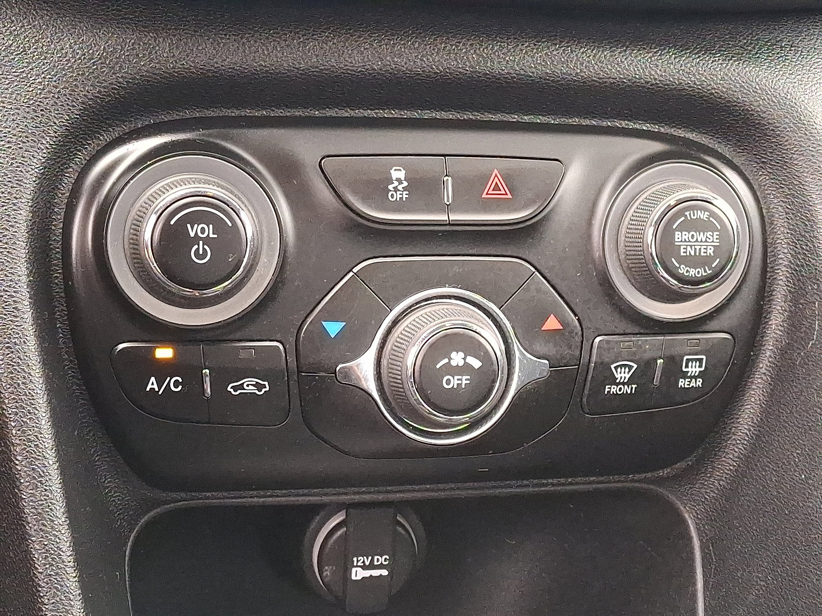 Used 2013 Dodge Dart SXT FWD image 17