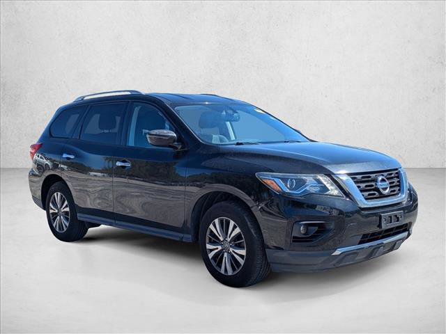Used 2020 Nissan Pathfinder SV image 3
