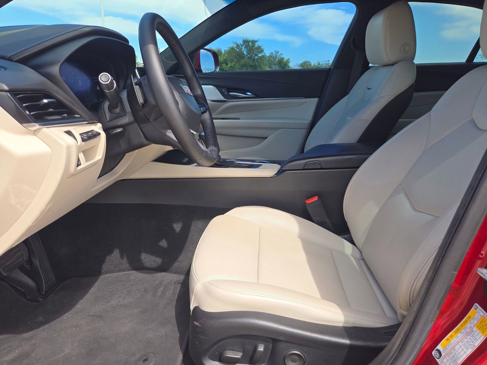 Used 2022 Cadillac CT4 Premium Luxury RWD image 9
