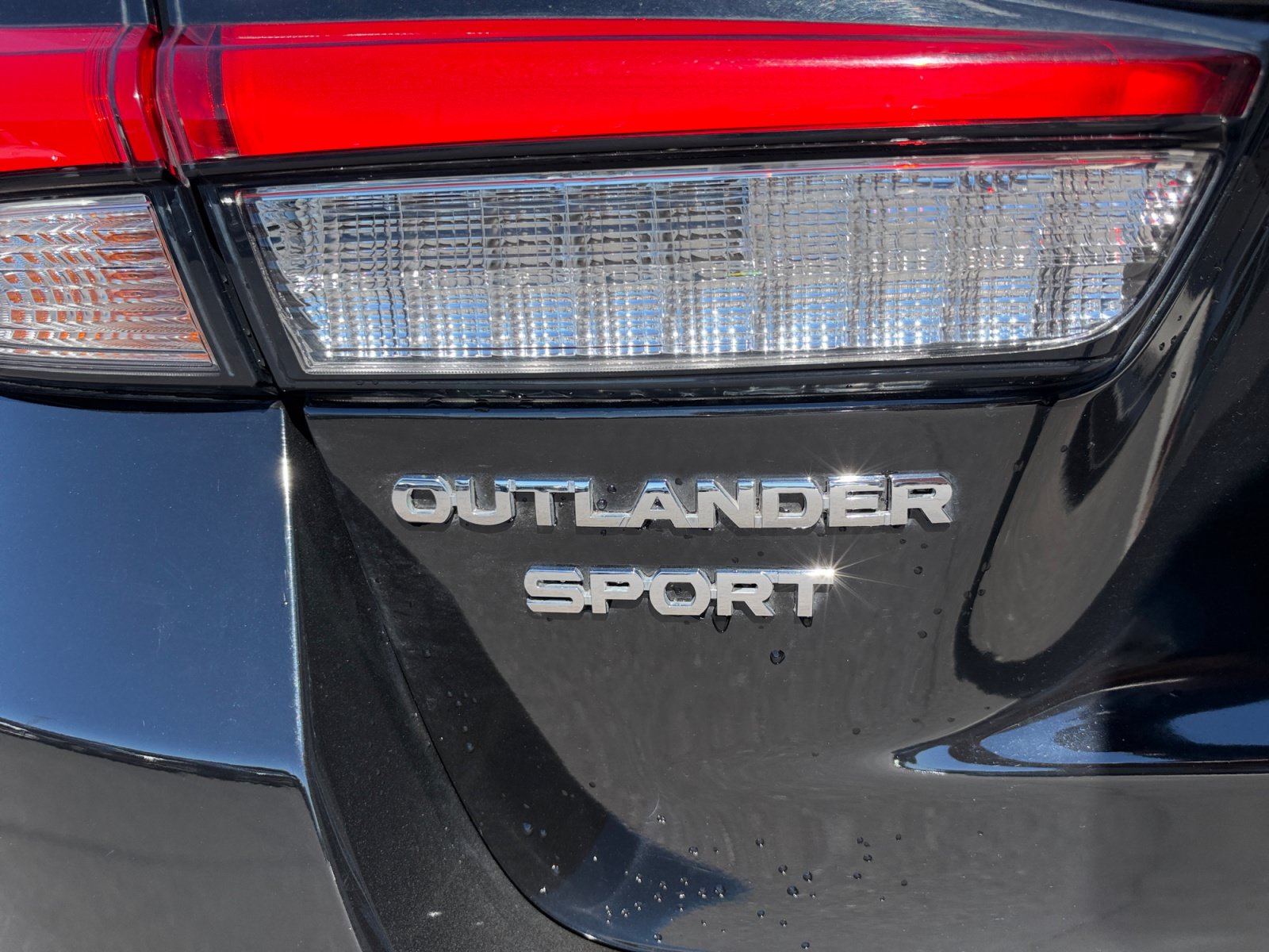 Used 2022 Mitsubishi Outlander Sport ES FWD image 21