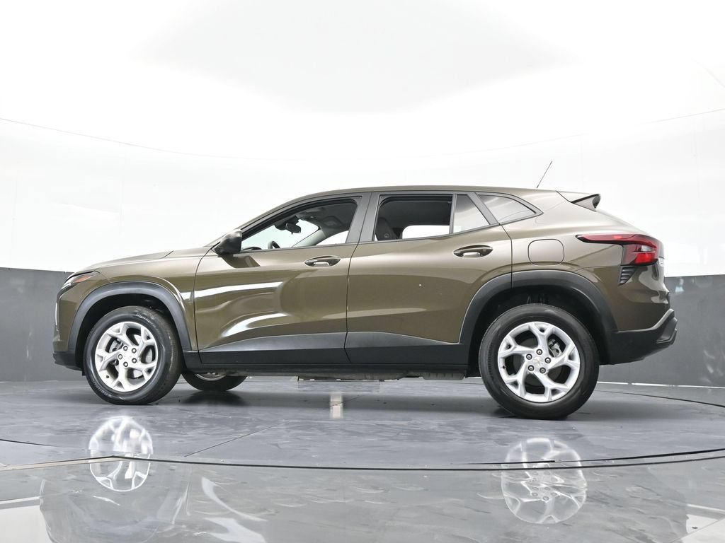 Used 2024 Chevrolet Trax LS w/ LS Convenience Package FWD image 52