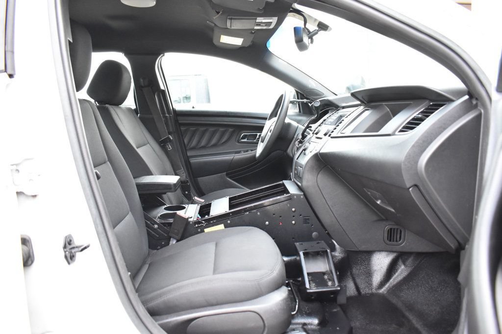 Used 2016 Ford Taurus Police Interceptor AWD image 13