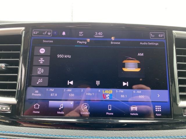 Used 2021 Chrysler Pacifica Touring-L FWD image 23