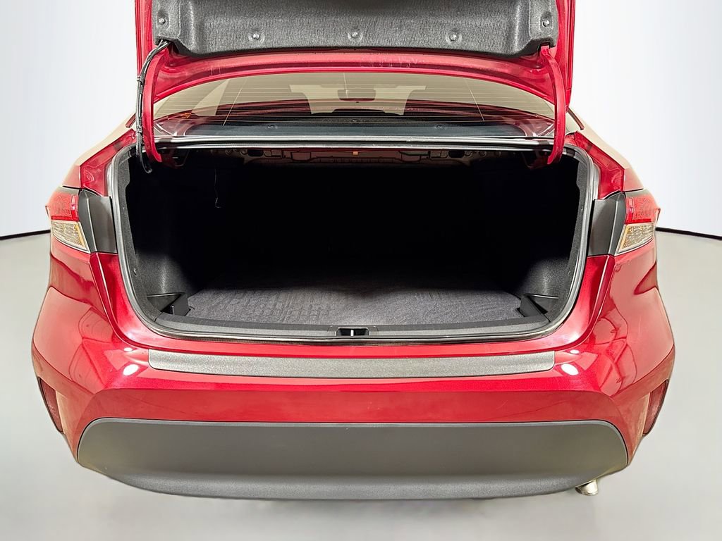 Used 2025 Toyota Corolla LE image 23