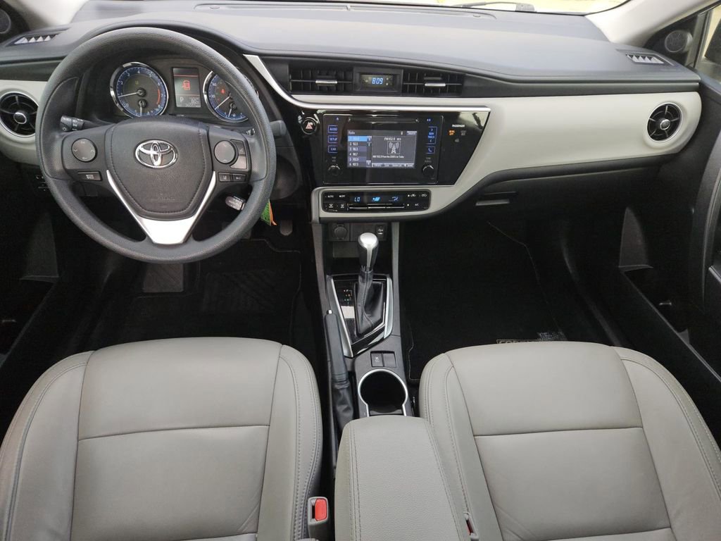 Used 2017 Toyota Corolla LE FWD image 11