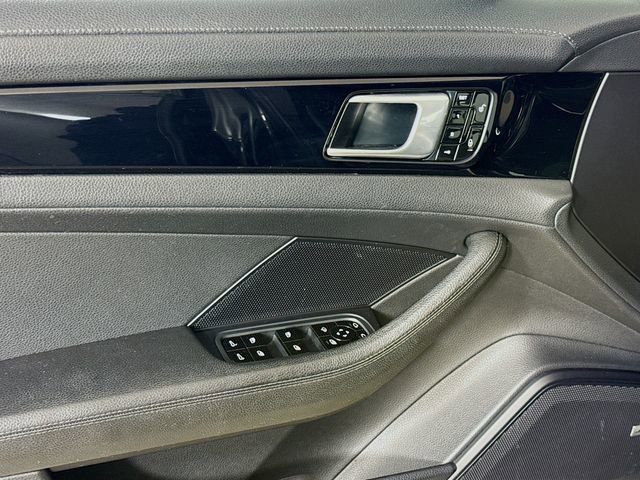 Used 2018 Porsche Panamera 4 image 20
