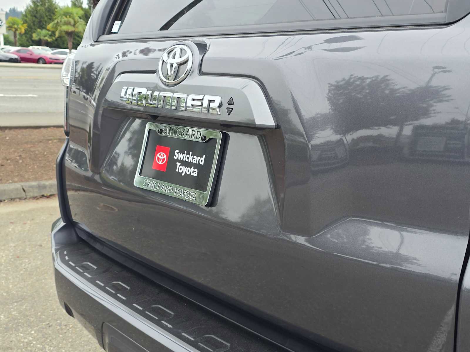 Used 2020 Toyota 4Runner SR5 Premium w/ Moonroof Package AWD/4WD image 13