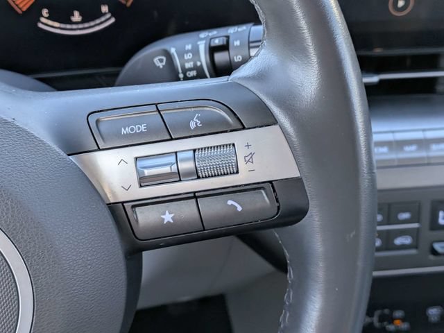 Used 2025 Hyundai Kona SEL FWD image 24
