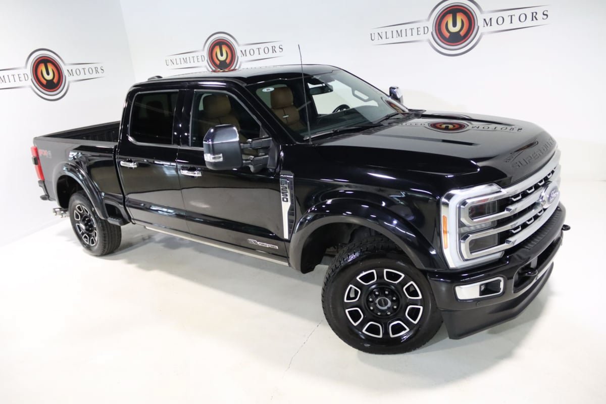 Used 2023 Ford F250 Platinum w/ FX4 Off-Road Package AWD/4WD image 8