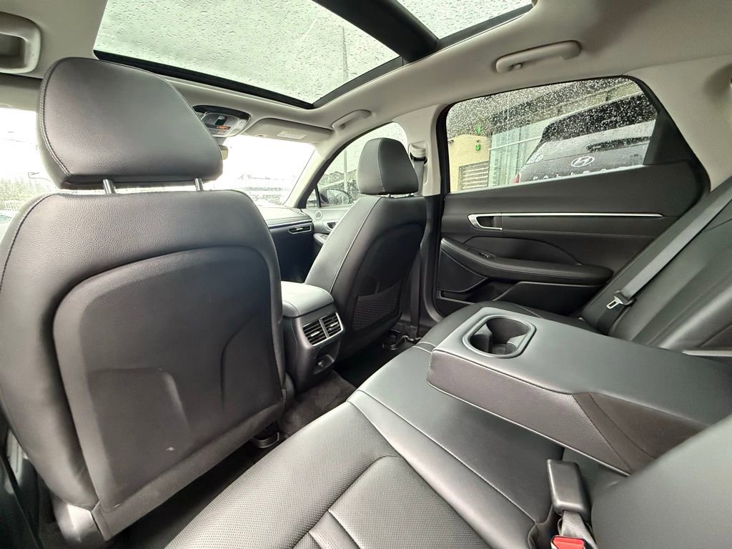Used 2022 Hyundai Sonata Limited w/ Winter Weather Package image 14