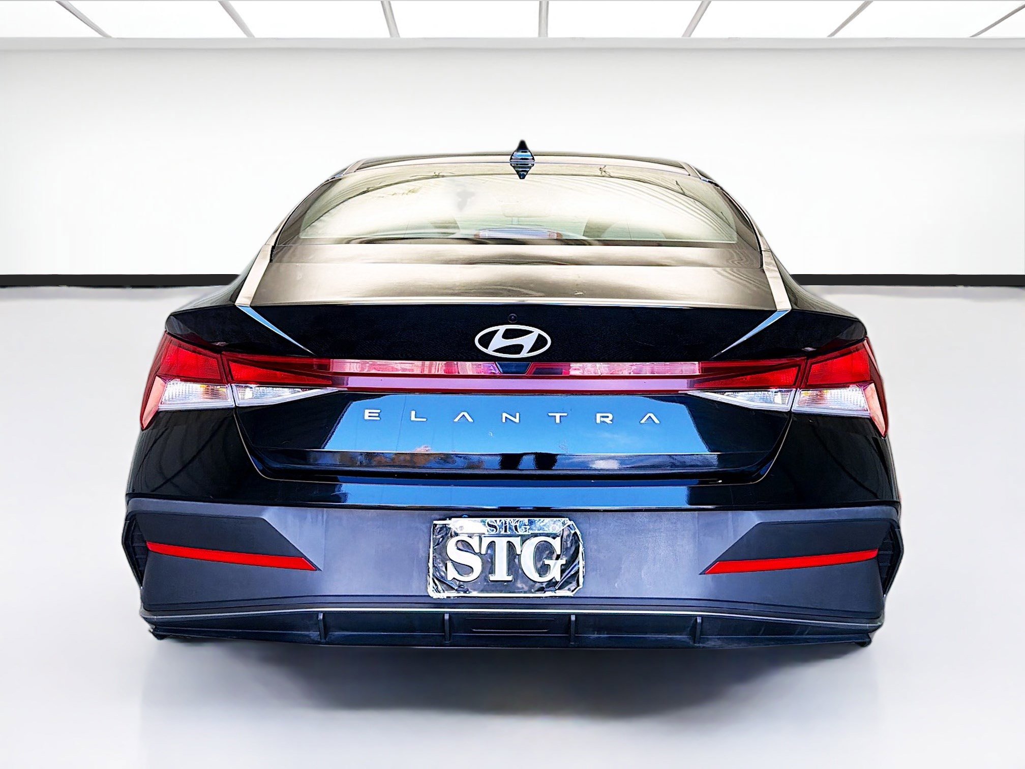 Used 2024 Hyundai Elantra SE image 5