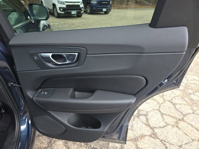 Certified 2023 Volvo XC60 B5 Plus w/ Climate Package image 18