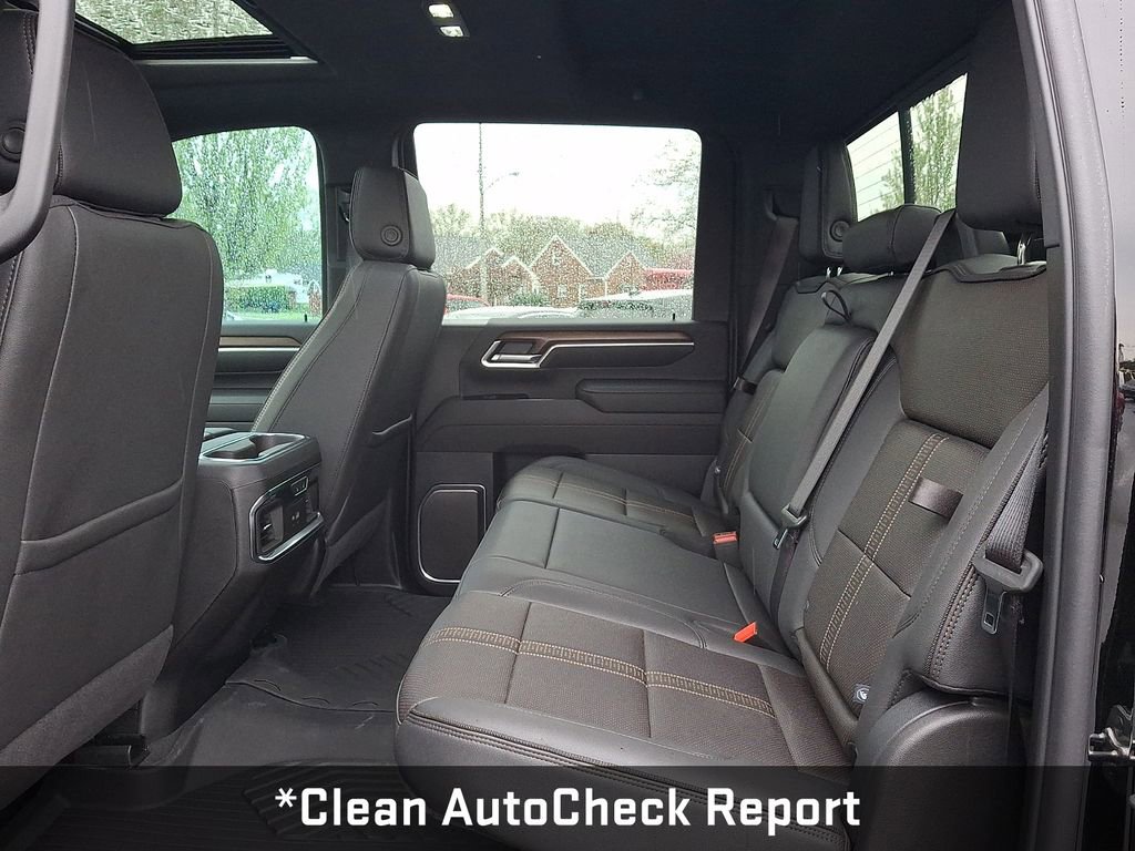 Used 2025 Chevrolet Silverado 2500 High Country w/ Midnight Edition image 13