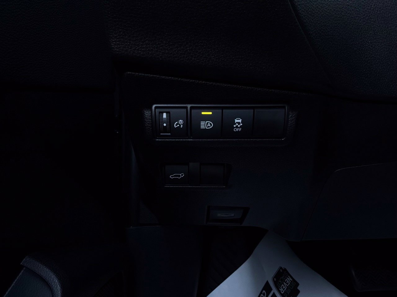 New 2026 Toyota Corolla Cross XLE FWD image 23