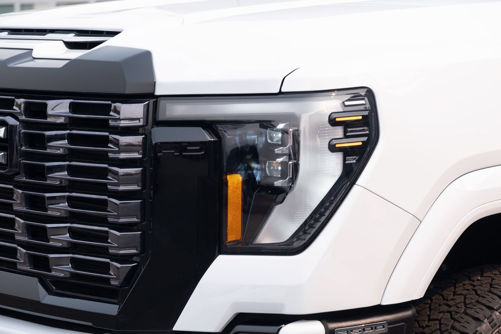 Used 2026 GMC Sierra 3500 Denali Ultimate AWD/4WD image 25