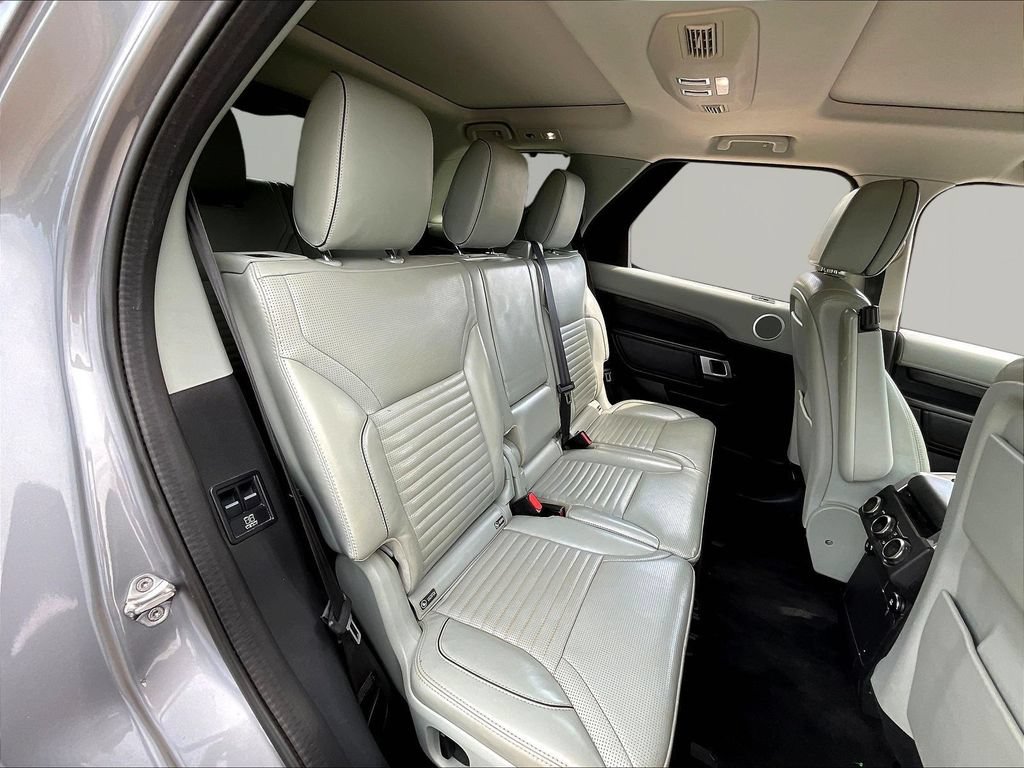 Used 2020 Land Rover Discovery HSE Luxury AWD/4WD image 28