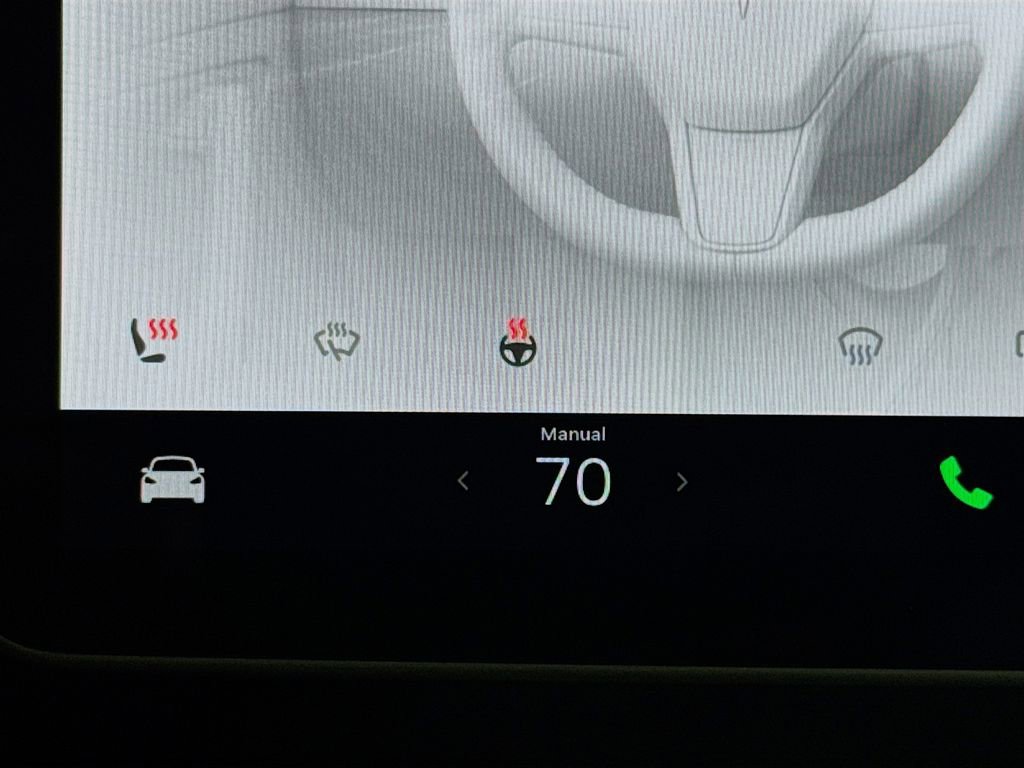 Used 2024 Tesla Model Y Long Range AWD/4WD image 20