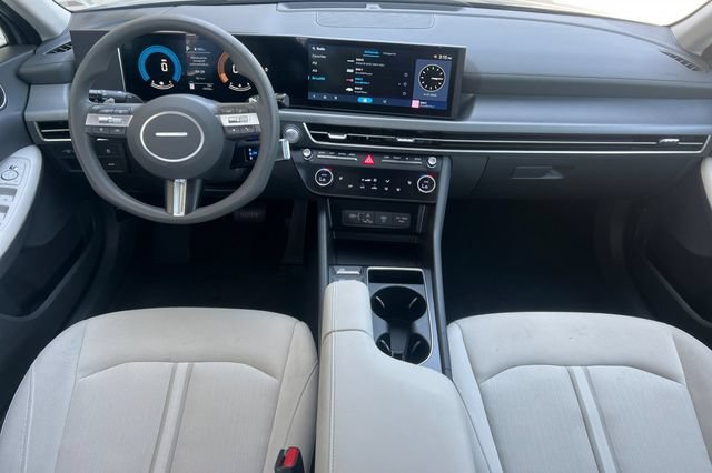 Used 2025 Hyundai Sonata SEL FWD image 15