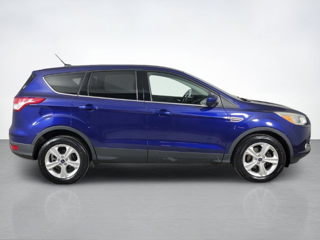 Used 2015 Ford Escape SE FWD image 2