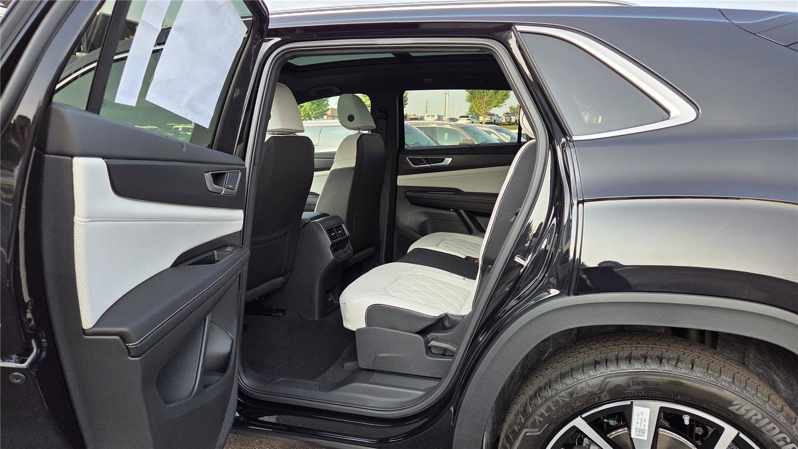 New 2026 Volkswagen Atlas Cross Sport SEL Premium R-Line AWD/4WD image 26