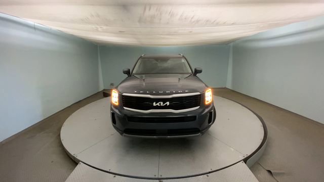 Used 2022 Kia Telluride EX w/ EX Premium Package FWD image 5