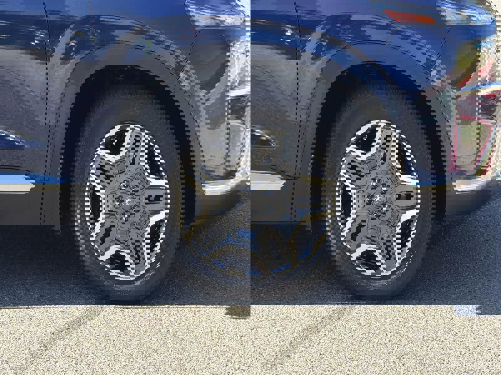 Used 2021 Hyundai Santa Fe Limited image 39