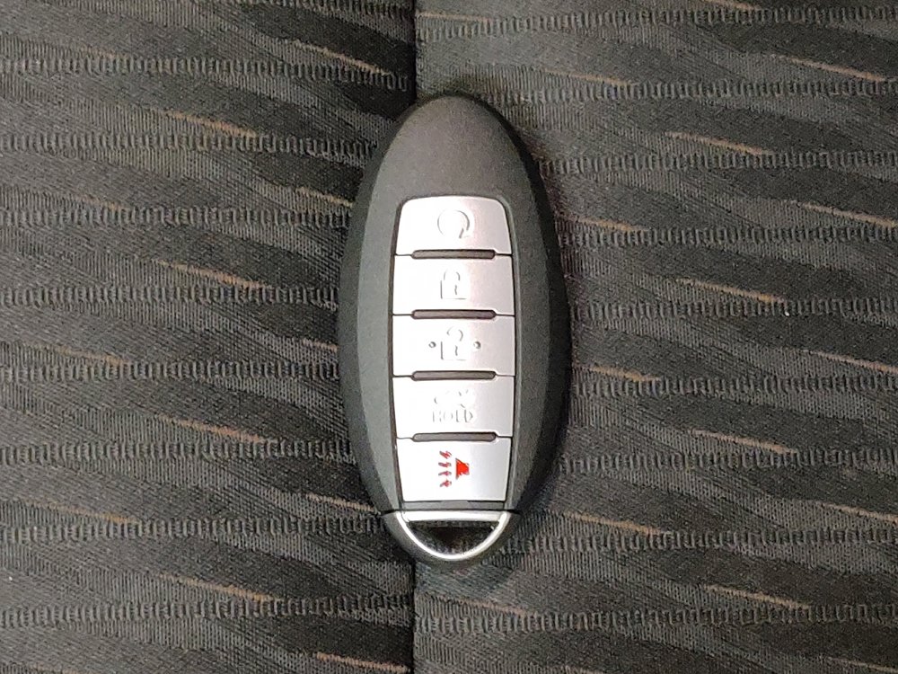 Used 2020 Nissan Rogue SV FWD image 32