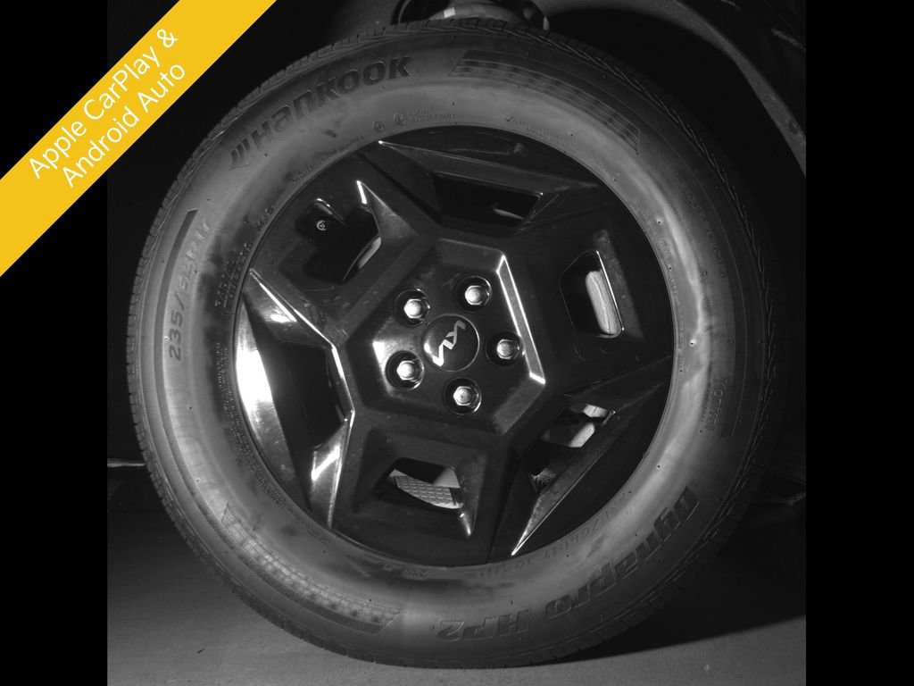 Certified 2025 Kia Carnival FWD image 11